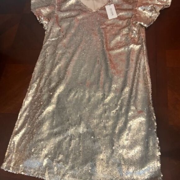 Ellison rose Gold Sequin‎ Short Sleeve V-Neck Dress  Knee-length elegant look - Picture 5 of 5